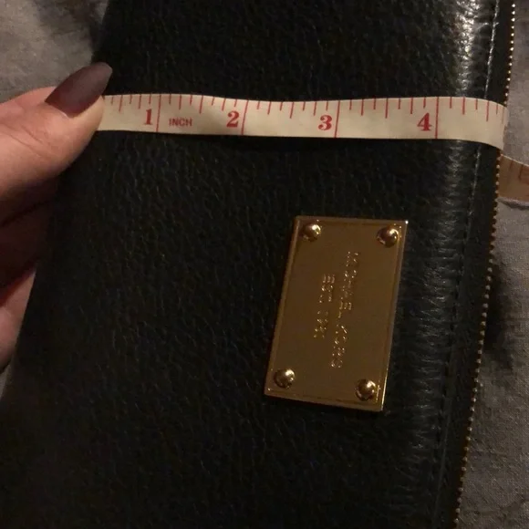 Michael Kors Continental Leather Wallet (Large) - Picture 6 of 8